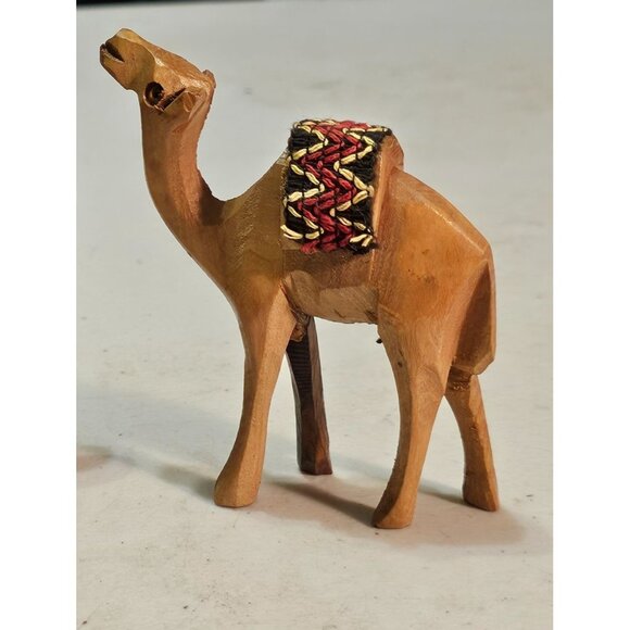 Hand Carved Camel Olive Wood Statue Holy Land Bethlehem Red Woven Saddle 3.75" - Picture 2 of 7